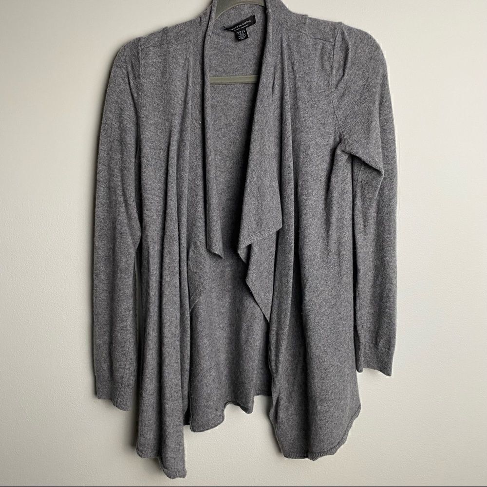 Saks off Fifth Avenue Cashmere Cardigan in Grey size Small